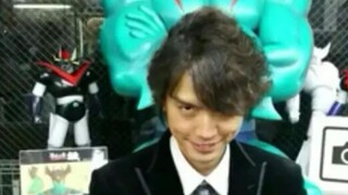 This smile is proof of the beach! Funny pictures of Kamen Rider No. 93