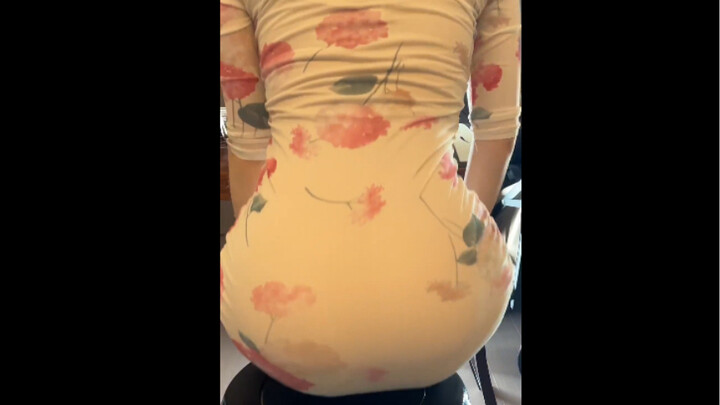 The smooth cheongsam is so stylish!