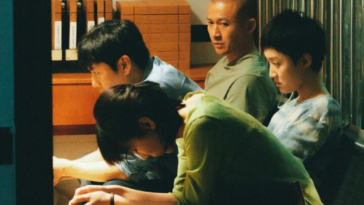 Blood ties are truly amazing—when a child gets sick, only the biological dad can make it better by h