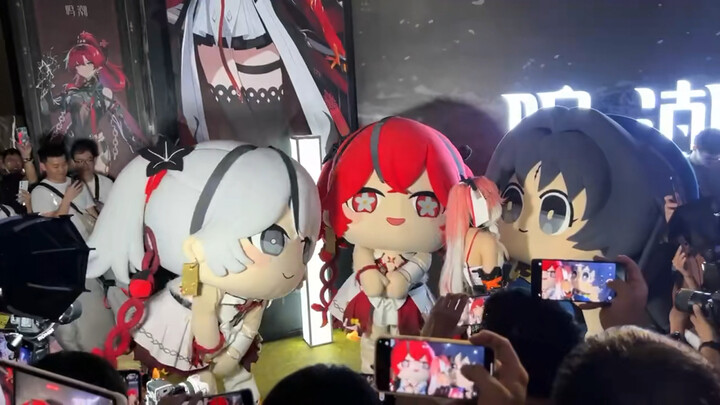 There are so many people watching Da Sha Chun, aren’t there?