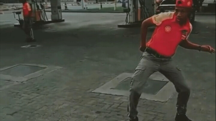 “Aku hanya bisa memberimu perasaan”