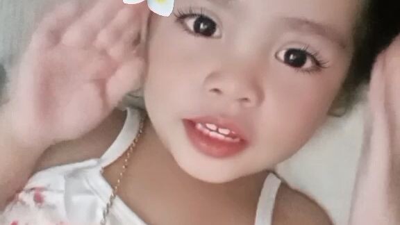 pa cute lang ang bebe..