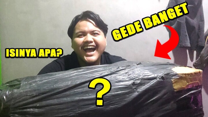 UNBOXING PAKET GEDE BANGET! KIRA KIRA ISINYA APA... #BATTALAVLOG