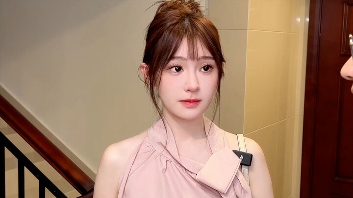 هذا الصوت الفقاعي المتوارث عبر الأجيال، لا عجب أنه ابنه الحقيقي...