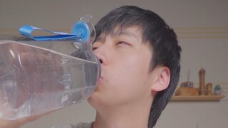 Apa obat pencahar benar-benar seburuk itu untuk diminum? Coba saja, pria tampan!