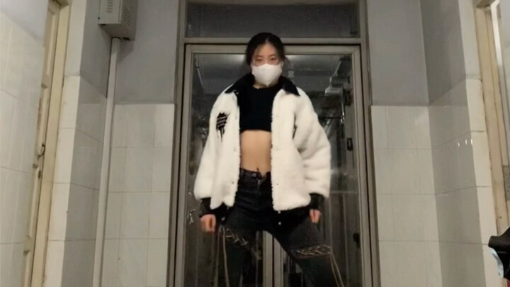I love elefante Qingqing's choreography so much! Everyone's busy with finals, right? 👔 R1CHLOVE👖ZNZW