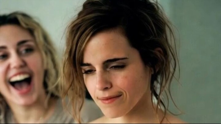 Pille a Emma con su Juguete #emmawatson #mileycyrus