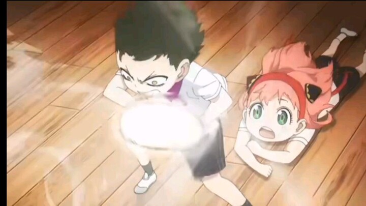 Damian × Anya, khi chơi ném bóng!