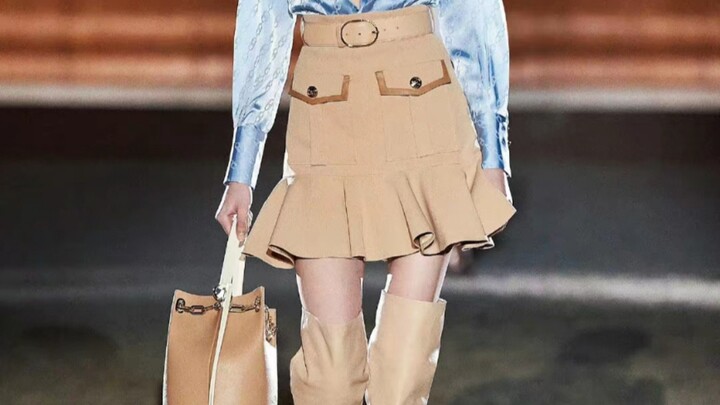 This Italian brand truly exudes luxury~ I love this more everyday‑style runway show—its looks are to
