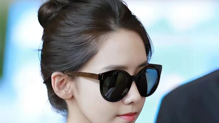 Man Opens Fake Bank Outside a Police Station