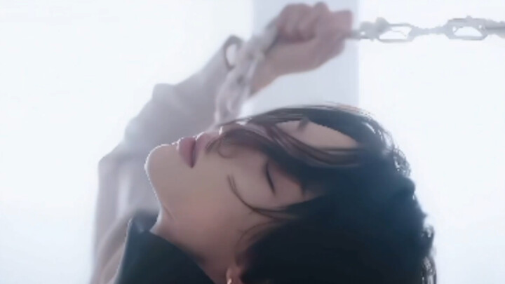 Xu Minghao in Falling Flowers is indeed the greatest work of art
