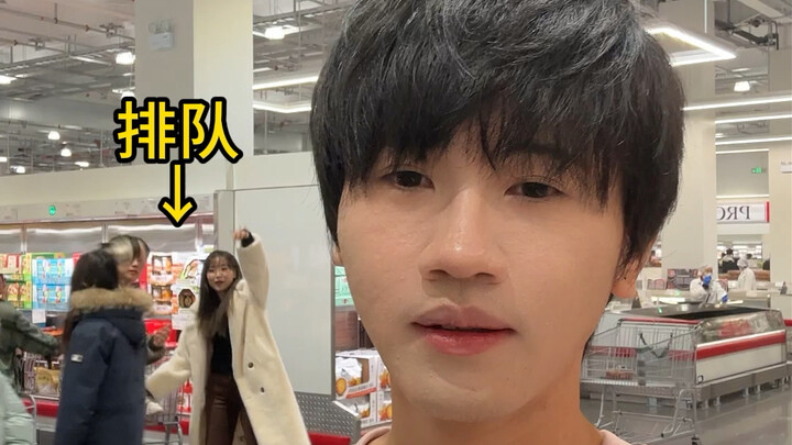 Học sinh nói cuối kỳ rồi, cho tôi xin cơm đi.