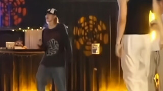 【جين تونغهوان LEEHAN】الفتى ذو الشعر الأشقر الذي كان يتدرب على الرقص في الولايات المتحدة قبل ظهوره ال