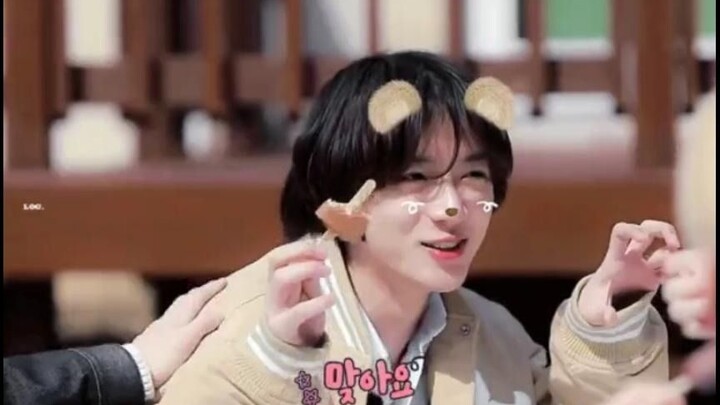 【TXT ชเวบอมกยู】เข้าวงการปุ๊บมีลูกชายลูกสาวครบคู่ — เจ้าหญิงน้อยคนเดียวของพี่ดำ ไม่มาส่องหน่อยเหรอ?