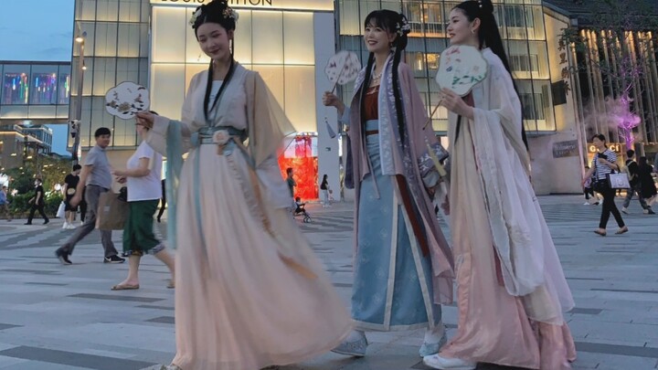 【การออกเดินทางในชุดฮั่นฝู】สาวๆ ใส่ชุดฮั่นฝู ทั้งตัวดูละมุลละไมไปหมด