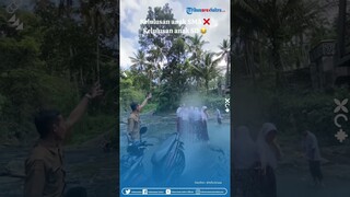 Tak Perlu Mobil Damkar! Cara Sederhana Siswa SD Rayakan Kelulusan Main Air di Sungai Bareng Guru