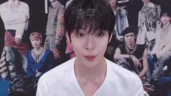 Chết mất thôi, tôi bị cưng chiều đến chết luôn rồi! Buổi ký tặng ngược của idol huyền thoại – Hoàng 