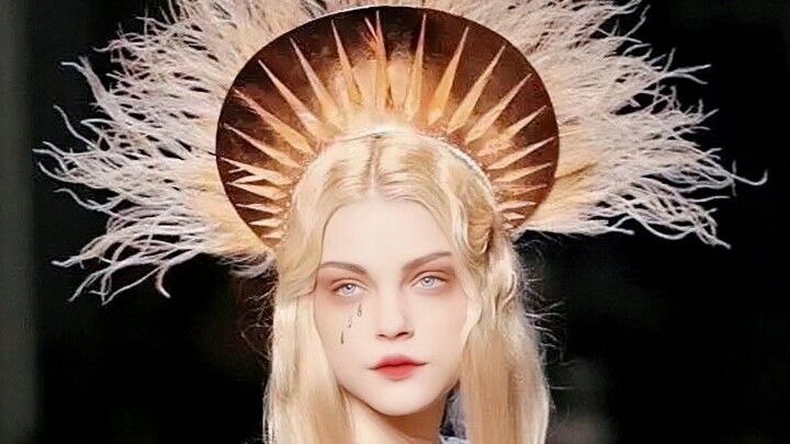 Mengapa dikatakan gaya musik F(X) berkelas? Mendampingi peragaan busana haute couture pun tak ada ma