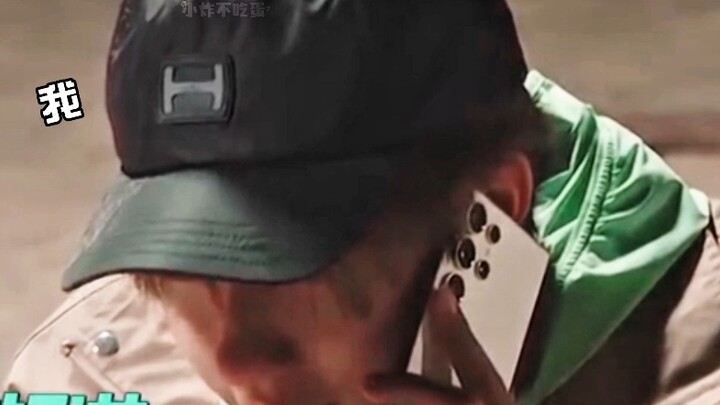 Mereka bahkan tidak sempat ngobrol satu kalimat pun, tapi tujuan telepon sudah tercapai.