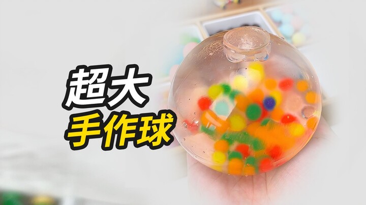 Bola buatan sendiri yang bisa diremas sudah tiba...