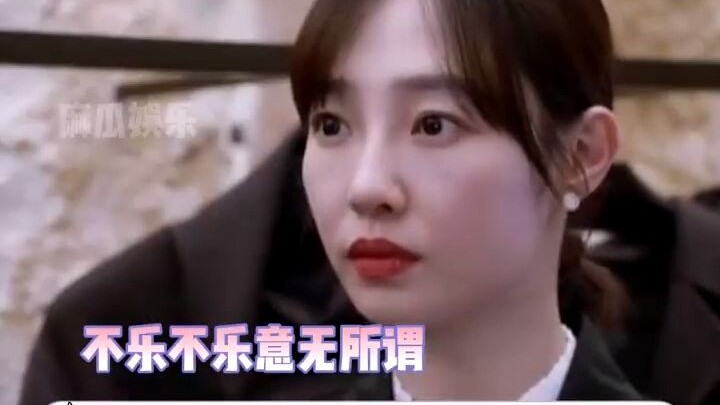 Chấp nhận thì bị chê là đáng đời, không chấp nhận lại bị nói là sính tiền, đúng là kẻ ngốc lớn! Tử (