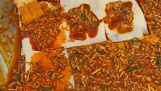 Wow, everyone! Are there any Zhe Er Gen Qian Chuang (Fresh and Crispy Fried Rice Noodles) on the str