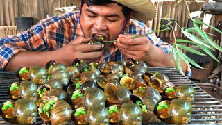 Yummy !Grilled Snails bbq for food | Cooking snail bbq with chili sauce recipe