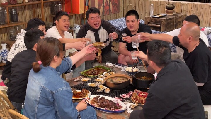 “ 在 肚 中 相 逢 ”