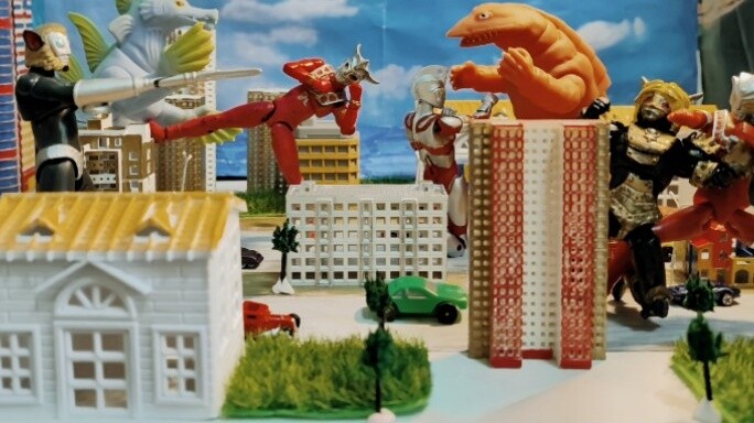 Ultraman Stop Motion Animation - Leo Brothers' Oath