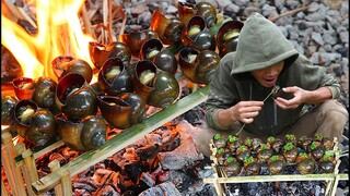 Roasted Snail BBQ Recipe Eating with Hot Chili Sauce - Cooking Snail bbq out door