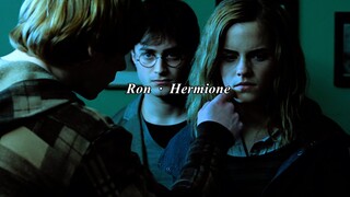 "Cậu lúc nào cũng làm quá lên về tớ" Hermione "Bởi vì không ai khác ngoài cậu" Ron
