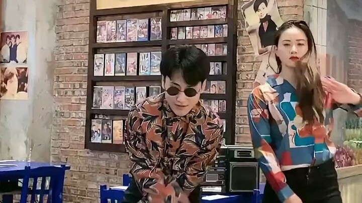 Feel the charm of dance from the 80s! #霹雳舞