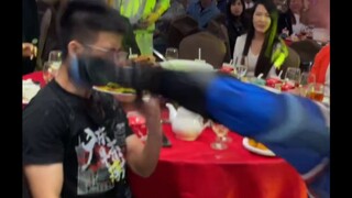 早茶WWE切记不能让摔角手加茶水，我替你们试过了