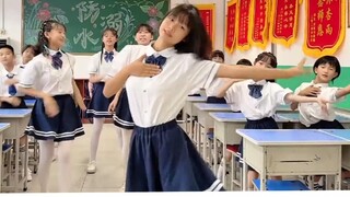 Foreign netizens watching Chinese students dancing in class: Chinese kids are amazing, full of energ