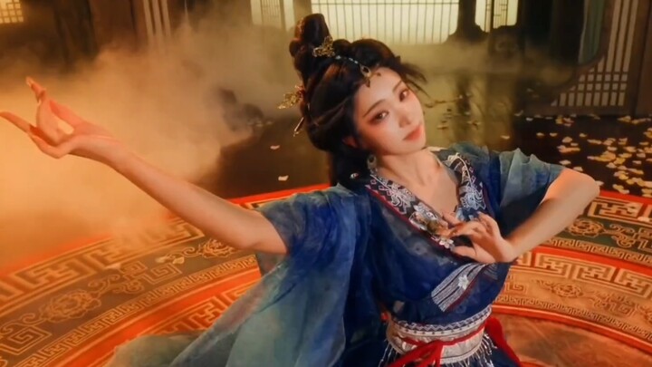 Mengulas tarian gaya kuno yang meledak di seluruh internet, langsung memukau semua orang begitu munc