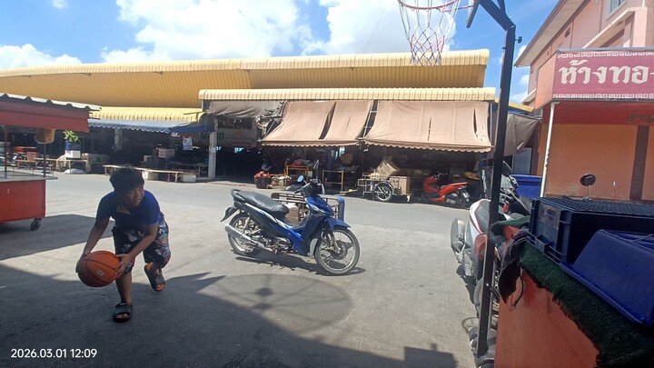 น้องกีต้าร์ชู้ตบาส