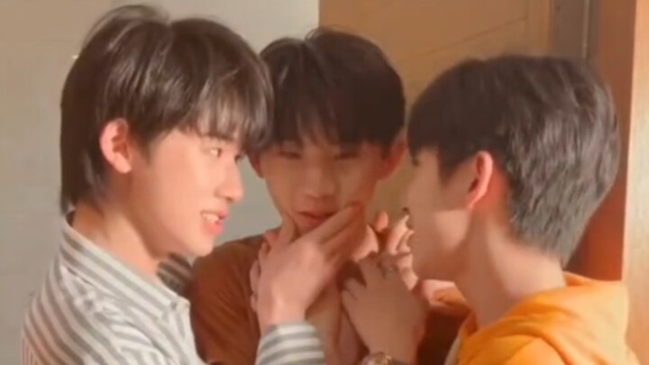 “Two Younger Brothers Who Can’t Meet Each Other’s Gaze in Life”