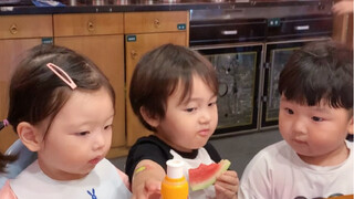 Thủy Tử: Thực ra, tình bạn của ba người hoàn toàn không hề chật chội...