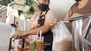 ชาไทยโกโก้=ผงโกโก้1ช้อนชา/น้ำชาแดง100ml/น้ำตาลครีมอย่างละ1ช้อนโต๊ะ/นมข้น40ml/ตามด้วยนมสดค่ะ👍