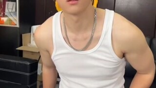 The "Happy-style Guy's 62,918th-floor Lollipop" incident—what a huge mess! My lips are practically s