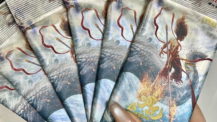 Mencoba mengeluarkan kartu berkalori tinggi dalam satu kotak! Kartu baru Nezha memang terlalu ganten