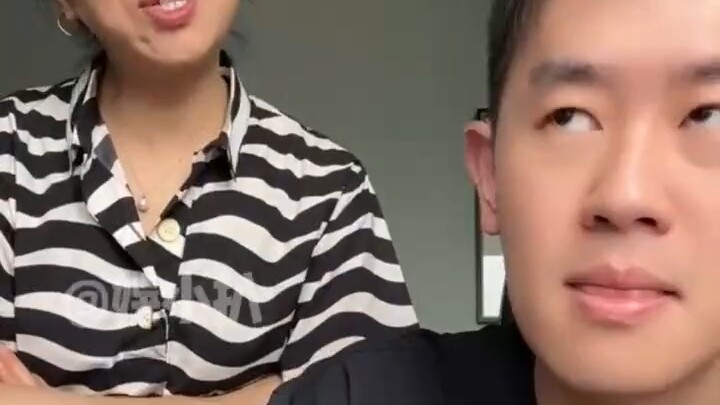 Khoảnh khắc này, sự im lặng của anh ấy khiến người ta ù cả tai