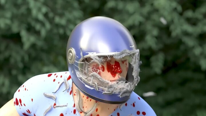 Saat mengendarai motor dan menabrak merpati, langsung pingsan seketika