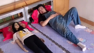 سرير منزلي الصنع للزوجين للانفصال والعودة معًا