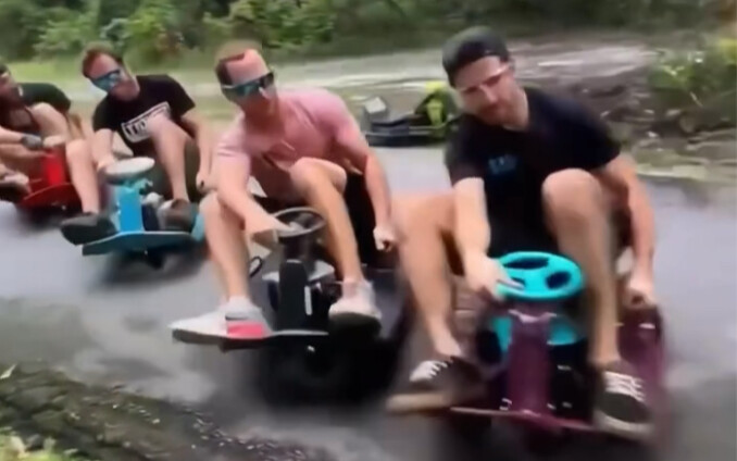 男人的快乐往往就是这么简单～🛷🏂🎣🤿🛹🪃🏒