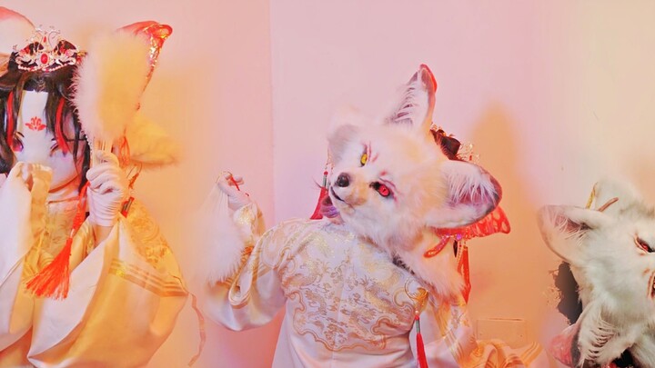 Absurd marriage, TA bows to his parents with tears in his eyes | Two-faced fox dances and bows three