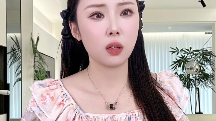 Unintentionally seeing the true face of a friend