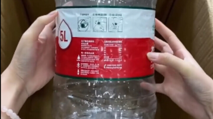 Món quà do một cô gái bình thường chuẩn bị
