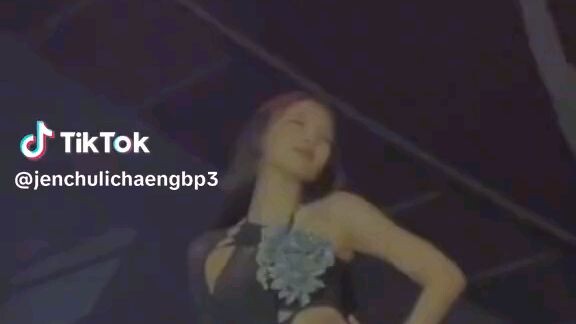 JENLISA holding-hand👭