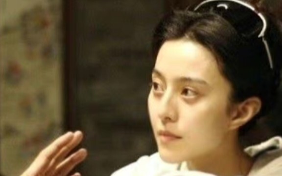 Ang Lee is a famous director indeed! He singled out her as the only Chinese actress who can be photo